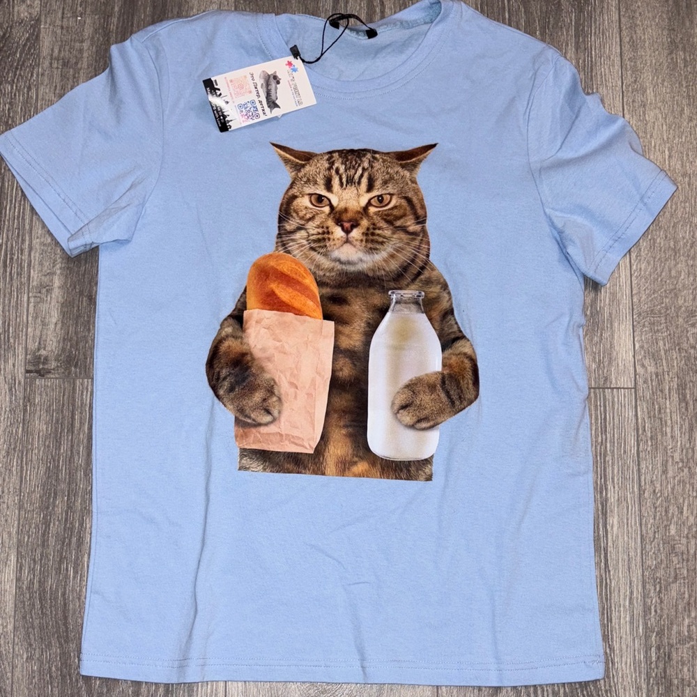 Blue Cat Graphic T-Shirt